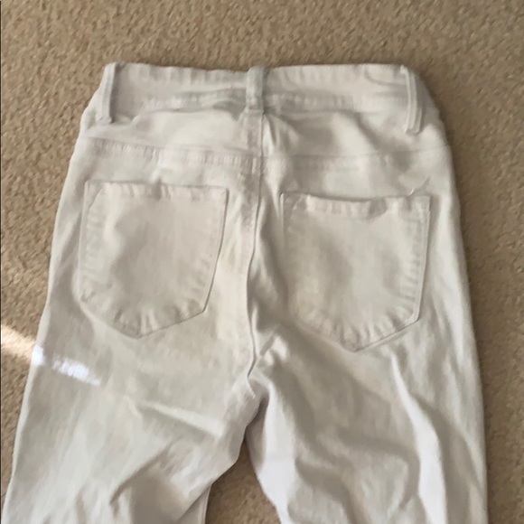 too small - Picture 3 of 3